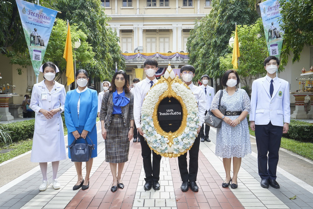 ไทยประกันชีวิตร่วมพิธีวางพวงมาลา     
