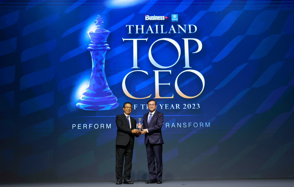 "ดร.สมพร  สืบถวิลกุล" ซีอีโอ แห่ง ทิพยประกันภัย คว้ารางวัลสุดยอด CEO      