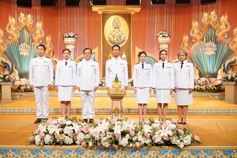 EXIM BANK บันทึกเทปถวายพระพรชัยมงคล