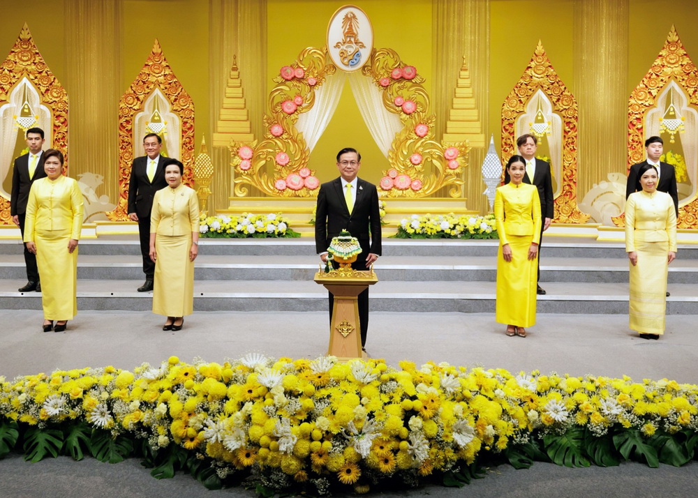 "ทิพยประกันภัย" ร่วมถวายพระพรชัยมงคล   