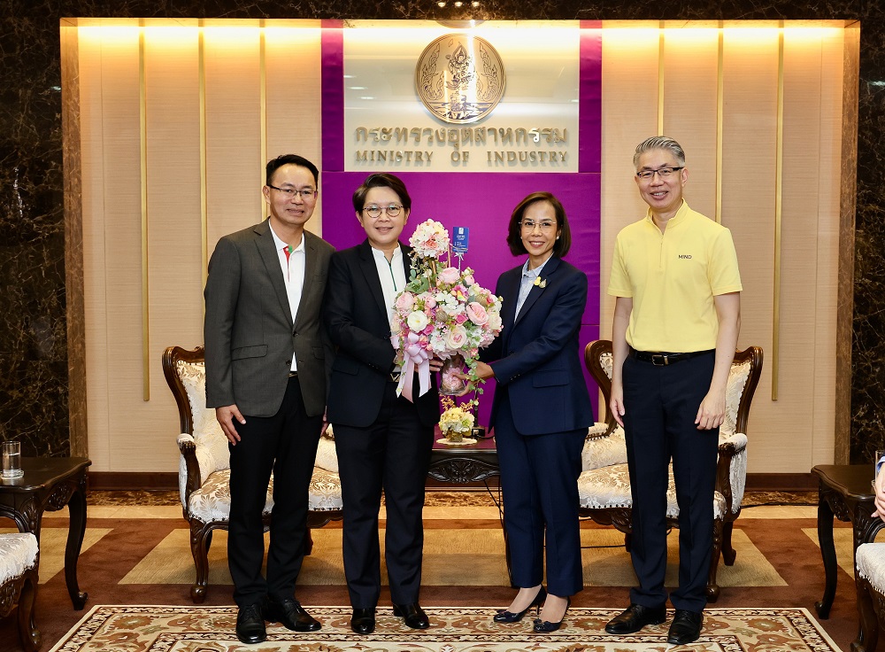 SME D Bank ร่วมแสดงความยินดี นางสาวพิมพ์ภัทรา วิชัยกุล