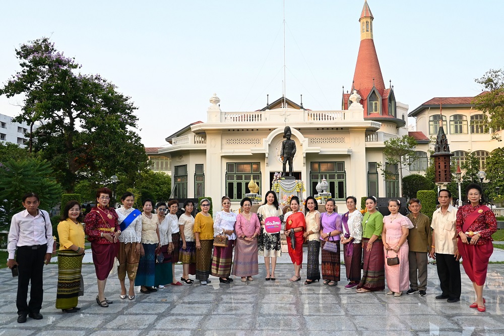 เมืองไทยประกันชีวิต นำผู้สูงอายุเขตห้วยขวาง-โรงเรียนผู้สูงอายุเขตดินแดง