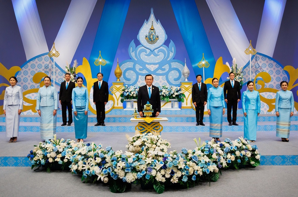 ถวายพระพรชัยมงคลวันคล้ายวันเฉลิมพระชนมพรรษา   