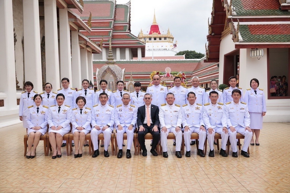 ธนาคารอาคารสงเคราะห์ จัดพิธีถวายผ้าพระกฐินพระราชทาน   