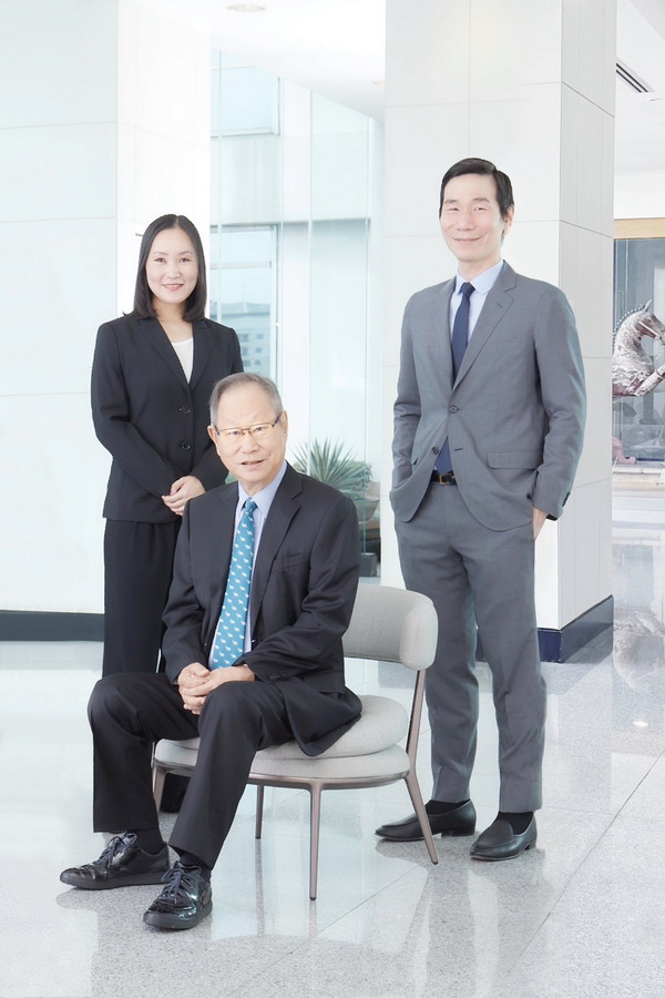 "ชัย โสภณพนิช" จัดทัพ! "ชวาล-ลสา โสภณพนิช" สืบทอดธุรกิจ   