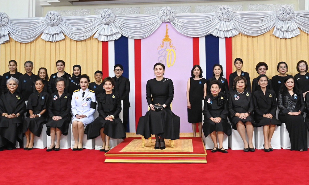 ผู้บริหารบีทีเอส ร่วมในการจารึกเส้นทางความสำเร็จ ผ่านทางหนังสือ   