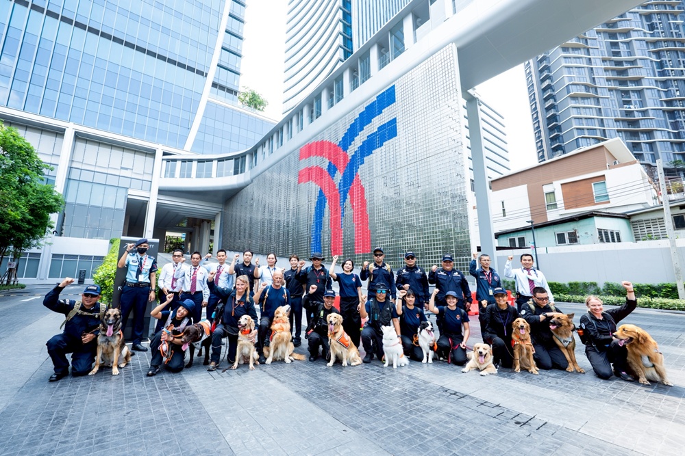 บีทีเอส เปิดสถานีต้อนรับทีม K9 USAR Thailand   